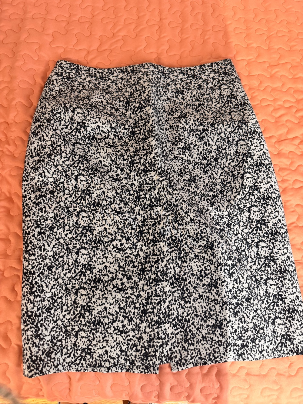 Banana Republic Black and White Speckled Women's Skirt